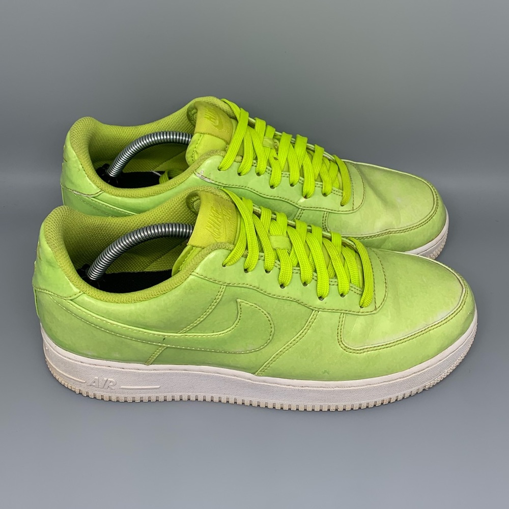 Nike Air Force 1’07 LV8 UV Volt Shoes Men’s Sz 10